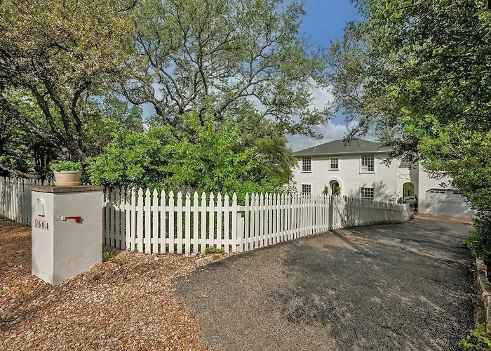Chateau Lake Austin